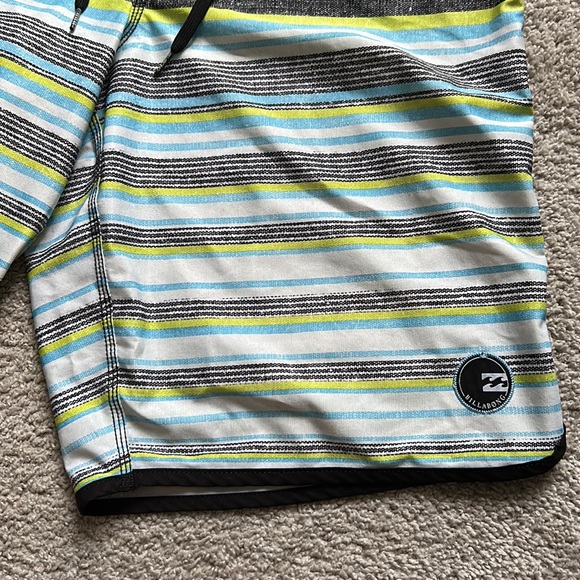Billabong platinum zero gravity stretch blue white green gray stripe 35 size - Picture 5 of 7